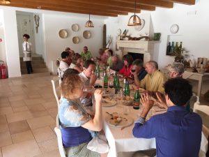 Tour 3 Mansueto lunch table