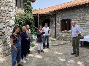 Tim thanks the Kalogris family
